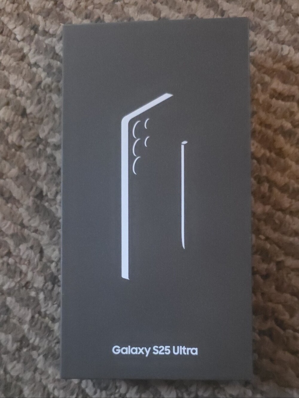 LIKE NEW Samsung Galaxy S25 Ultra 512GB Unlocked in box